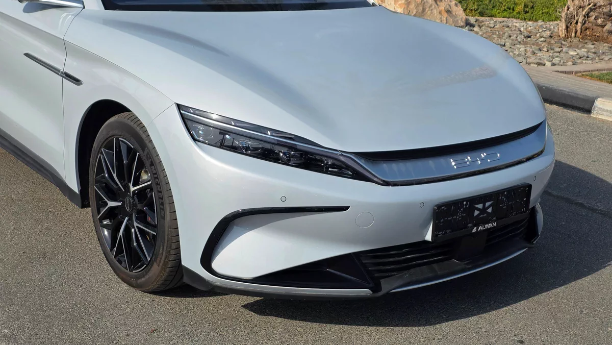 BYD HAN Platinum (White 4k)-1-1