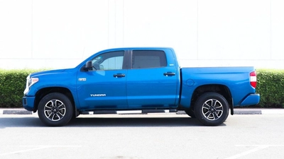 Toyota Tundra SR5-3