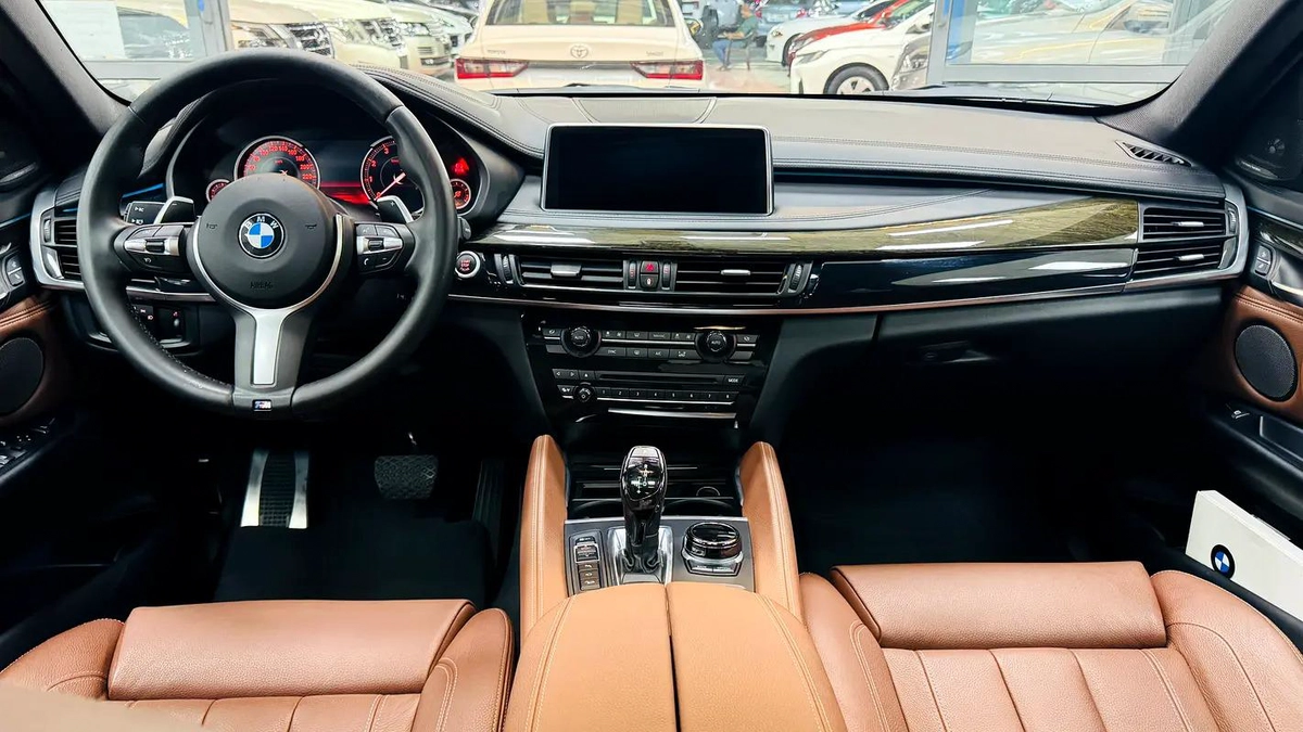 BMW X6 50i M Sport 2018 | GCC Specs | Pristine Condition-18-18