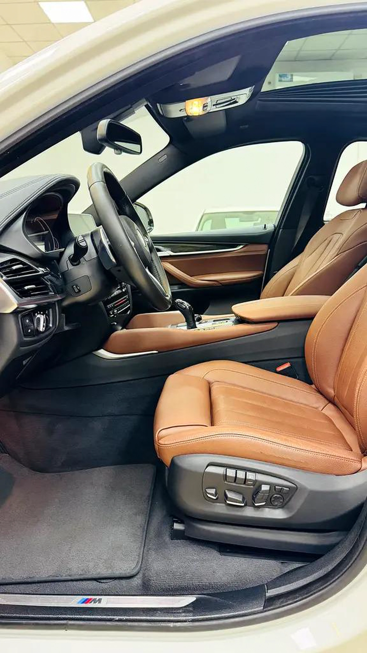 BMW X6 50i M Sport 2018 | GCC Specs | Pristine Condition-11-11