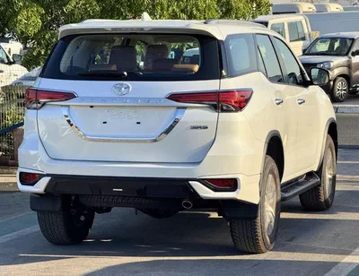 Toyota Fortuner SR5 || 2.7L PETROL V4 A/T / AUTO AC / ALLOY WHEELS / 4WD (CODE # FPGO)-4