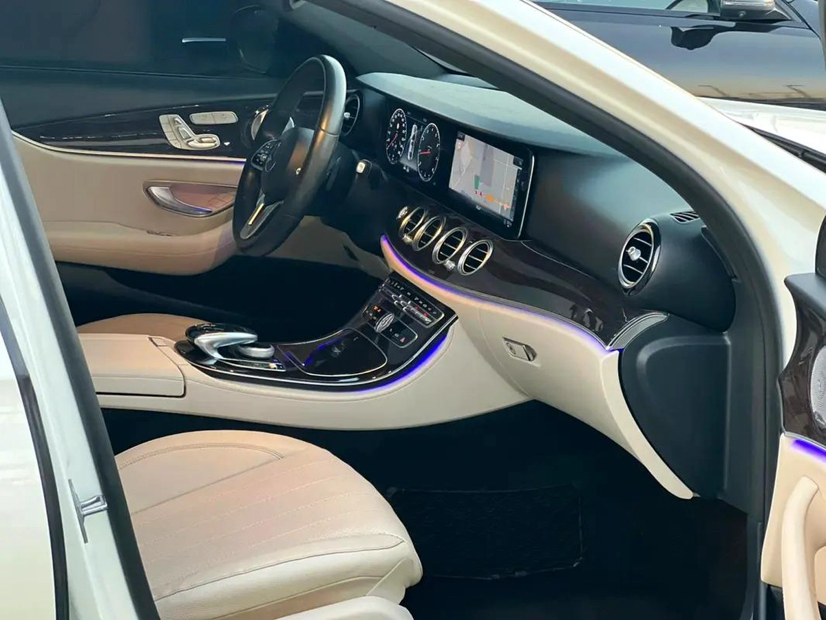 Mercedes-Benz E-Class E 300 2019 - American Specs - Pristine Condition-4-4