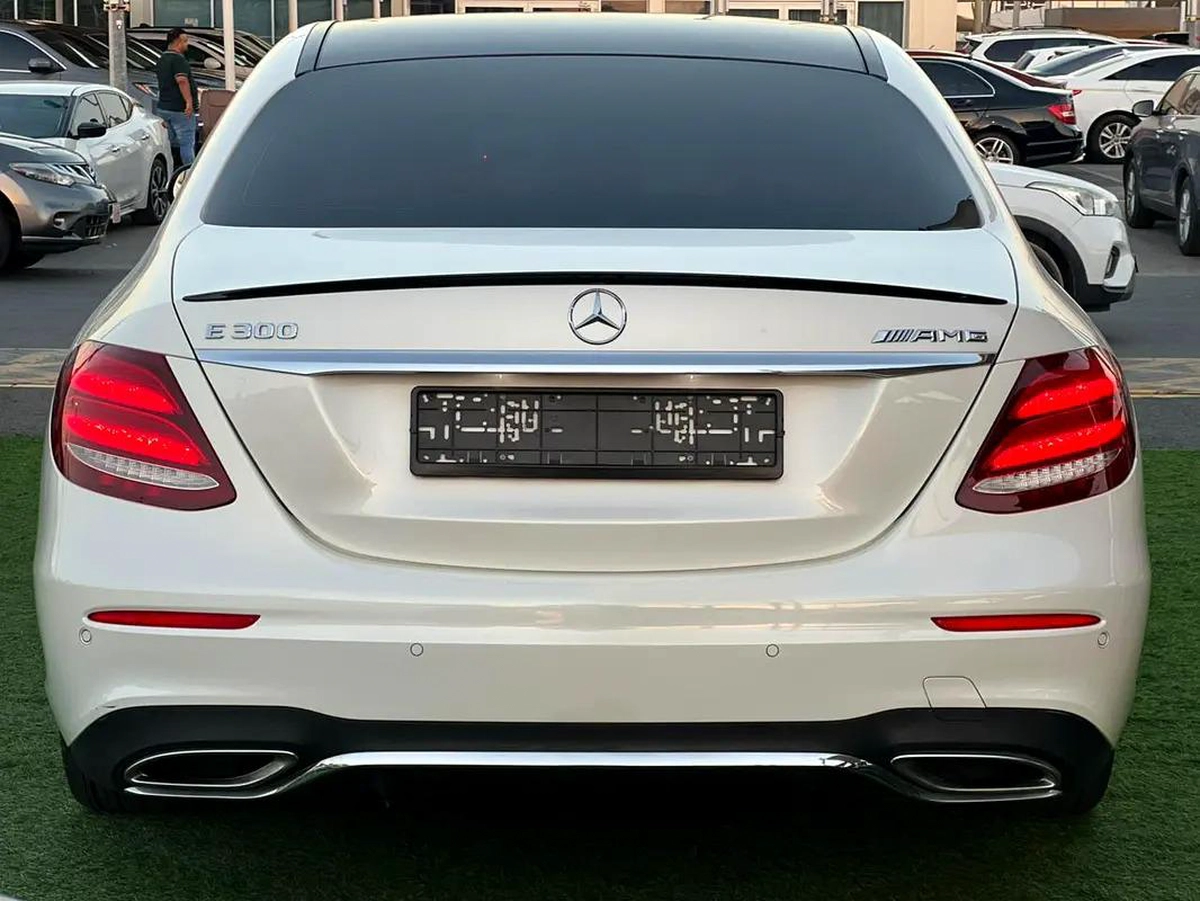 Mercedes-Benz E-Class E 300 2019 - American Specs - Pristine Condition-8-8