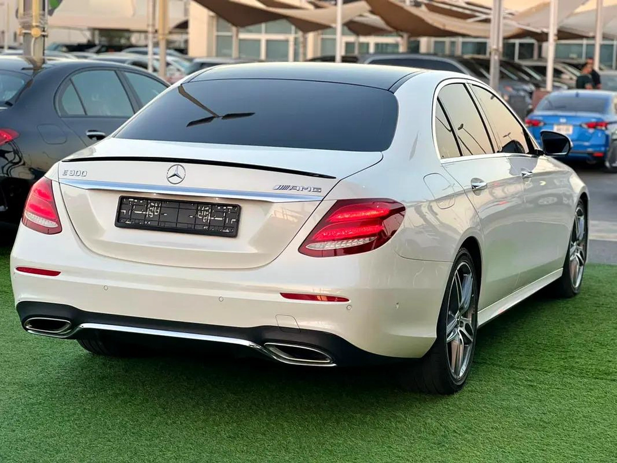 Mercedes-Benz E-Class E 300 2019 - American Specs - Pristine Condition-5-5