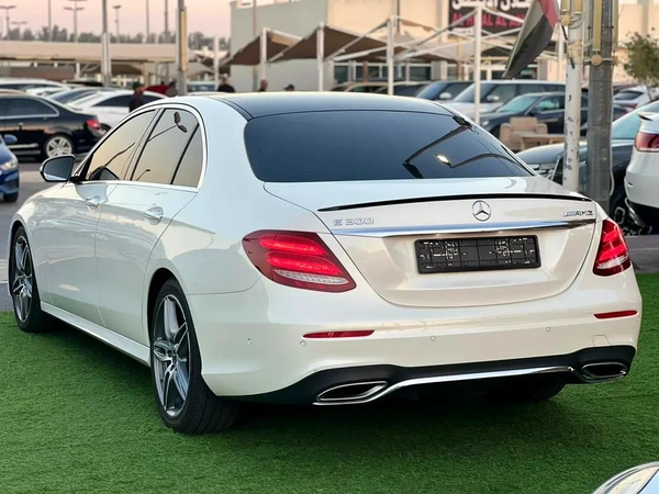 Mercedes-Benz E-Class E 300 2019 - American Specs - Pristine Condition