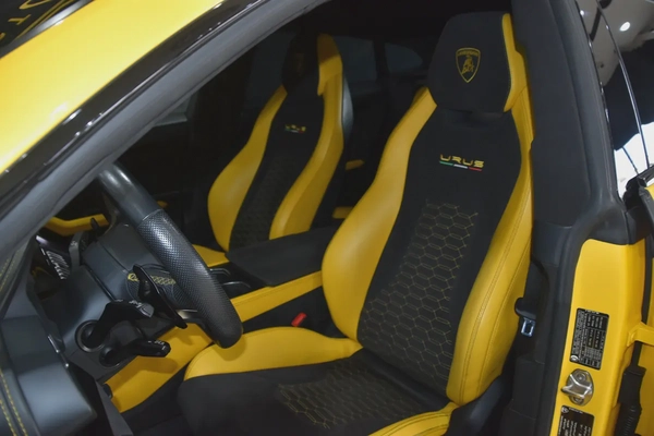 2022 ll Lamborghini Urus Pearl Capsule ll Gcc Warranty AGMC ll Full Service History