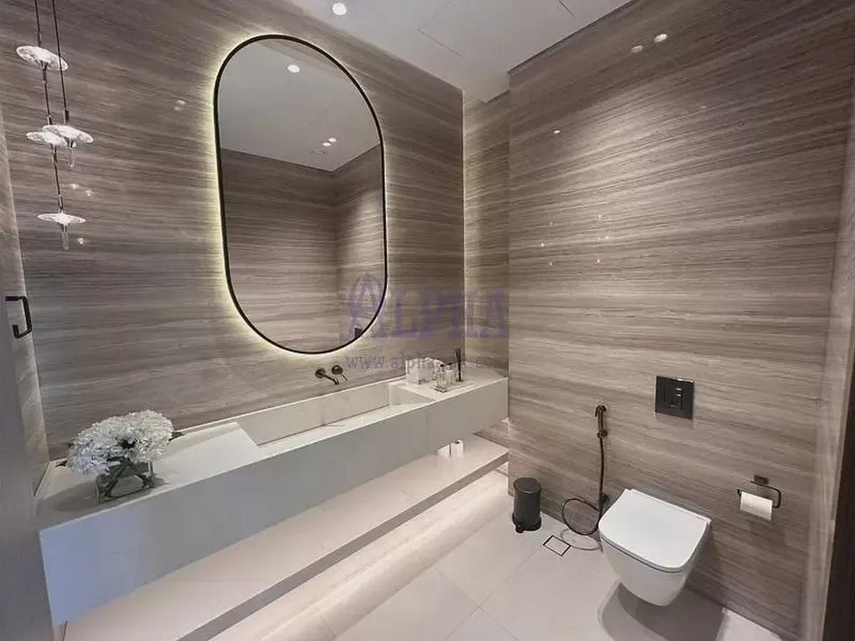 Spacious Penthouse| Luxury Living| High-end-2-2