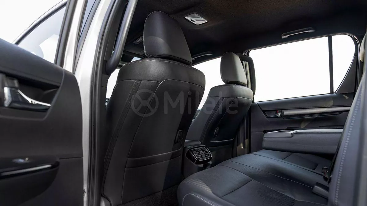 Toyota Hilux TOYOTA HILUX DC MHEV | 2-YEAR WARRANTY + SERVICE AVAILABLE | IN-HOUSE FINANCING | 0% DOWNPAYMENT (BA-12-0