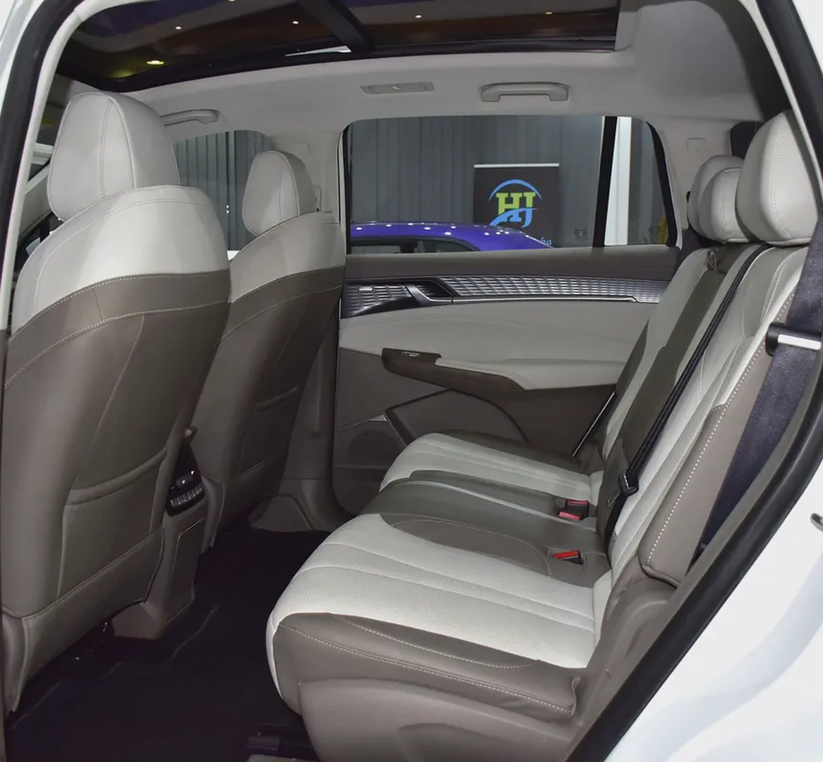 AED 1,190 EMi for 5Yrs | MG RX9 ( 2023 Model ) in White Color Chinese Specs-14-14
