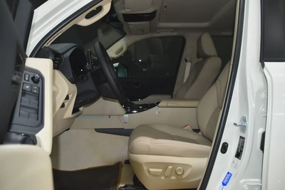 Toyota Land Cruiser EXR 2023 GCC Specs ll 0 km ll Upgrade to full Option-6