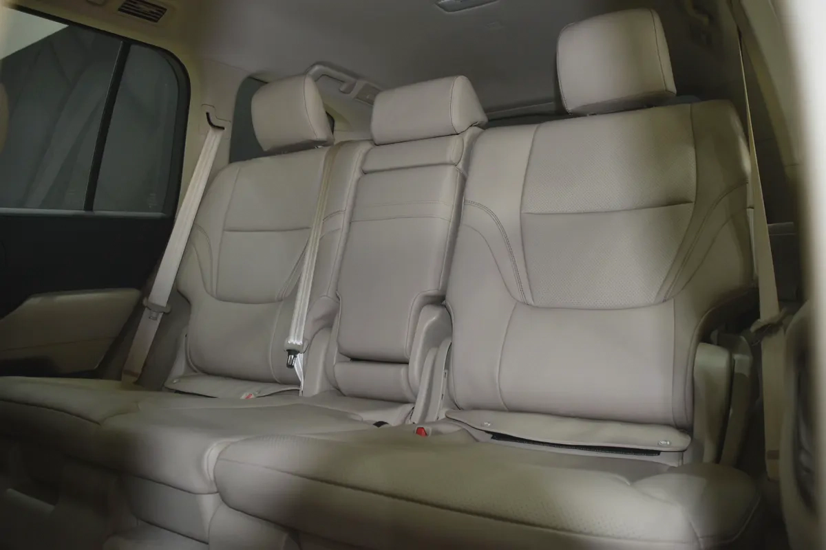 Toyota Land Cruiser EXR 2023 GCC Specs ll 0 km ll Upgrade to full Option-9-9