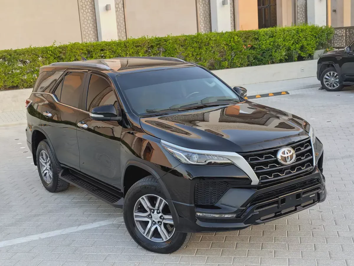 Toyota Fortuner 2017 Facelifted 2026 | 2.7L V4 4x4 GCC Specs | Excellent Condition SUV