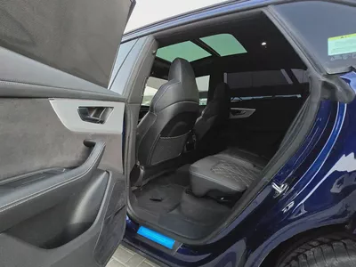 2023 Audi Q8 55 TFSI quattro - Korean Specs - Like New!-9