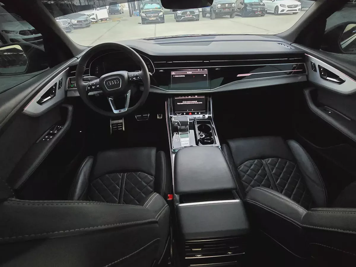 2023 Audi Q8 55 TFSI quattro - Korean Specs - Like New!-10-10