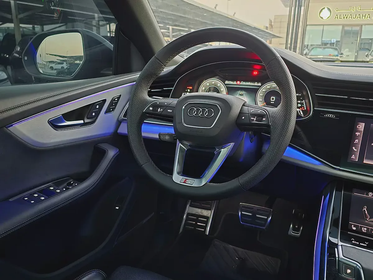2023 Audi Q8 55 TFSI quattro - Korean Specs - Like New!-11-11