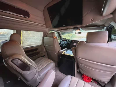 GMC Savana 2013 Passenger Van GCC Specs | 9 Seats | 2 Keys | Perfect condition-10