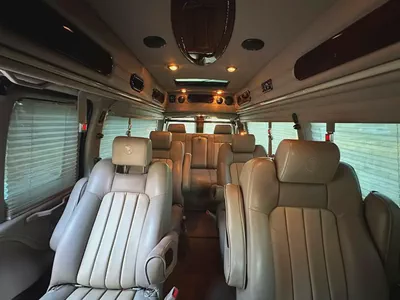 GMC Savana 2013 Passenger Van GCC Specs | 9 Seats | 2 Keys | Perfect condition-14