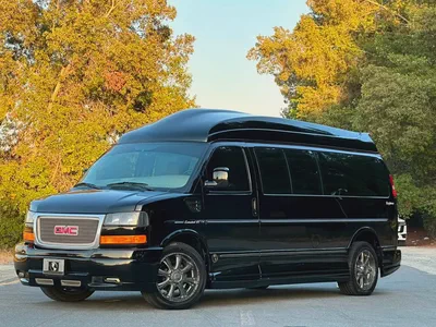 GMC Savana 2013 Passenger Van GCC Specs | 9 Seats | 2 Keys | Perfect condition-2