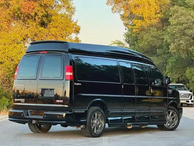 GMC Savana 2013 Passenger Van GCC Specs | 9 Seats | 2 Keys | Perfect condition-3