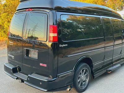 GMC Savana 2013 Passenger Van GCC Specs | 9 Seats | 2 Keys | Perfect condition-4