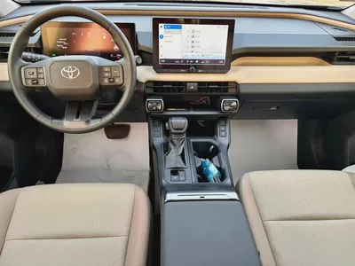 TOYOTA RAV4 XLE HYBRID 2.5 MODEL 2026 GCC SPECS-6