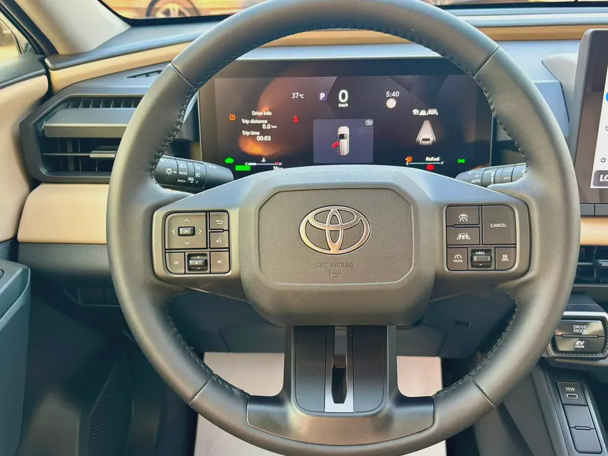 TOYOTA RAV4 XLE HYBRID 2.5 MODEL 2026 GCC SPECS-10-10