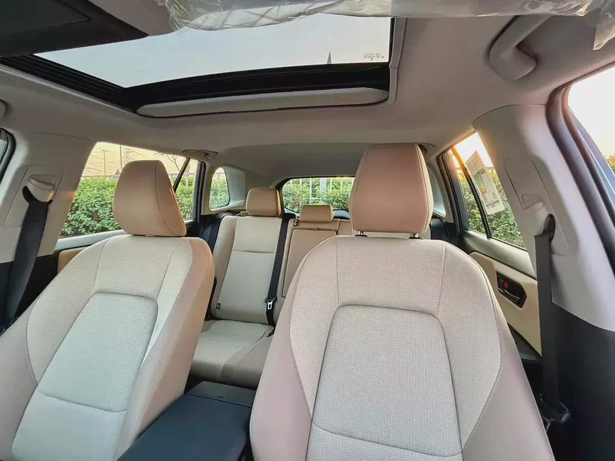 TOYOTA RAV4 XLE HYBRID 2.5 MODEL 2026 GCC SPECS-11-11