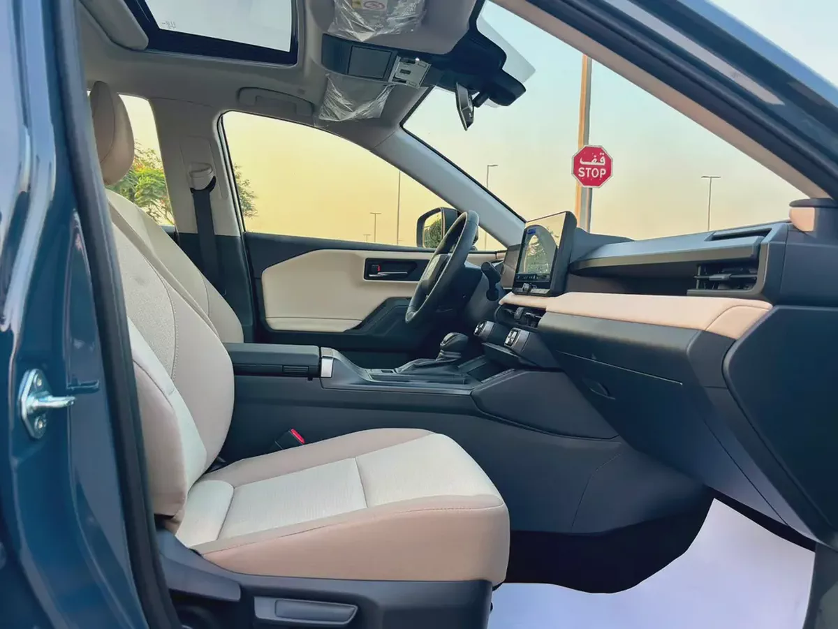 TOYOTA RAV4 XLE HYBRID 2.5 MODEL 2026 GCC SPECS-7-7