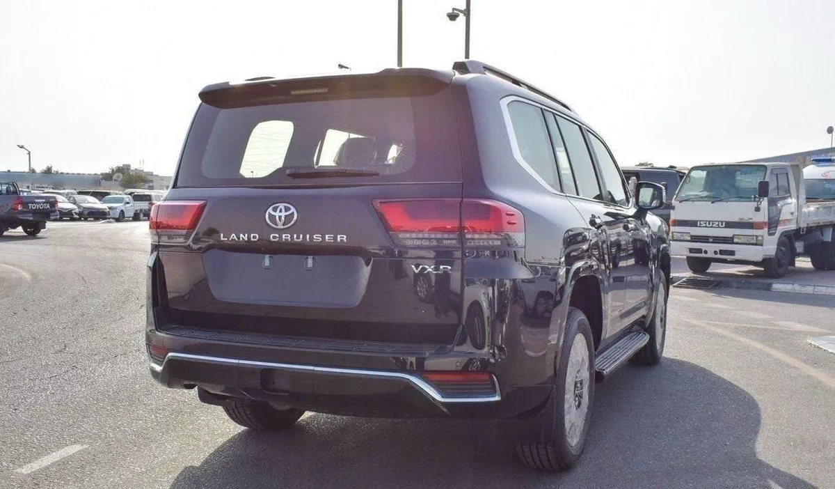 Toyota Land Cruiser VXR Toyota Land Cruiser LC300 VXR 3.3L Diesel full option 2026-6-0