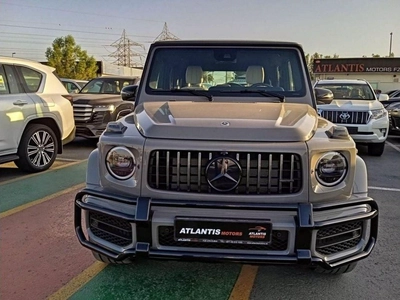 Mercedes Benz G63 AMG MANUFAKTUR EXCLUSIVE PLUS MERCEDES G 63- GREY INSIDE WHITE-0