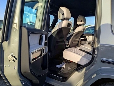 Mercedes Benz G63 AMG MANUFAKTUR EXCLUSIVE PLUS MERCEDES G 63- GREY INSIDE WHITE-13