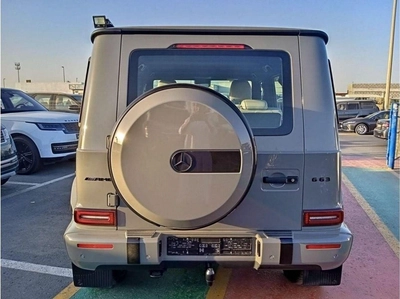 Mercedes Benz G63 AMG MANUFAKTUR EXCLUSIVE PLUS MERCEDES G 63- GREY INSIDE WHITE-5