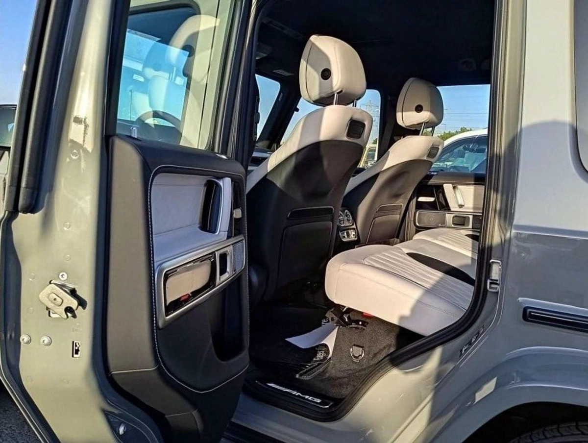 Mercedes Benz G63 AMG MANUFAKTUR EXCLUSIVE PLUS MERCEDES G 63- GREY INSIDE WHITE-13-0
