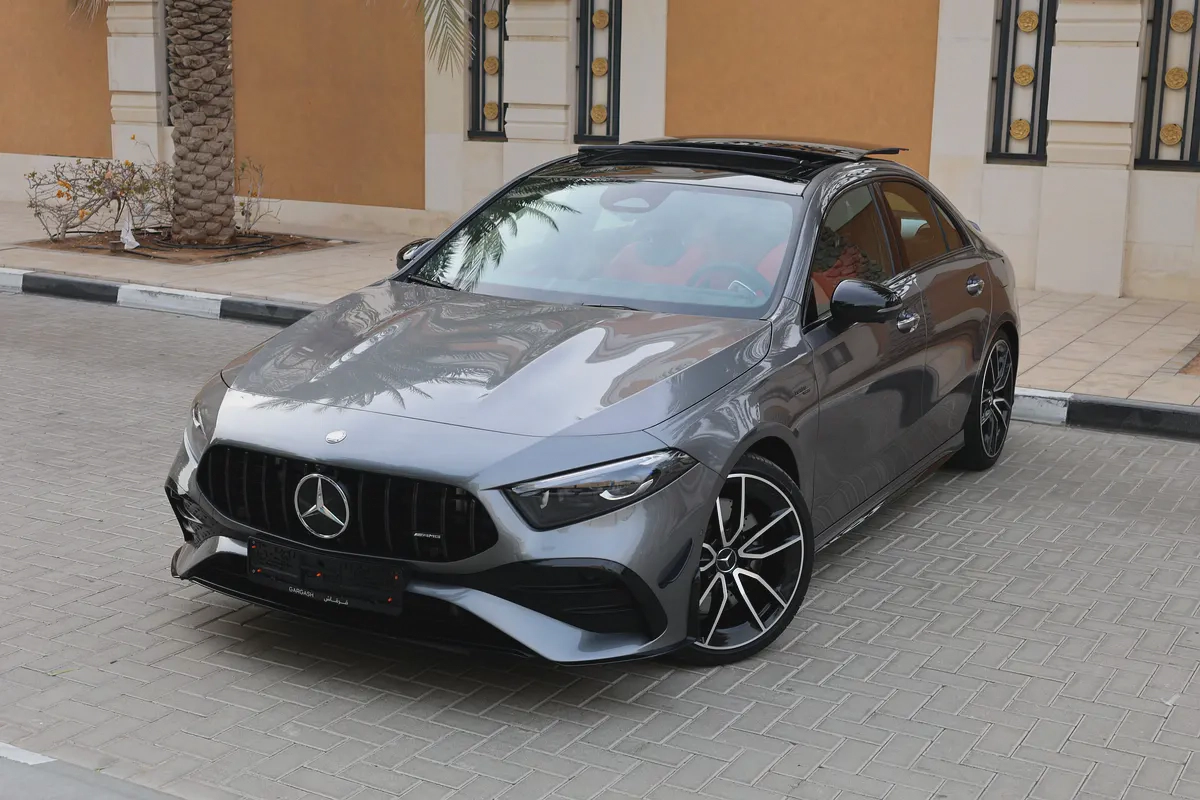MERCEDES-BENZ A35-( AMG ENGINE)-8700km-2024-UNDER WARRANTY  SERVICE CONTRACT-1-1