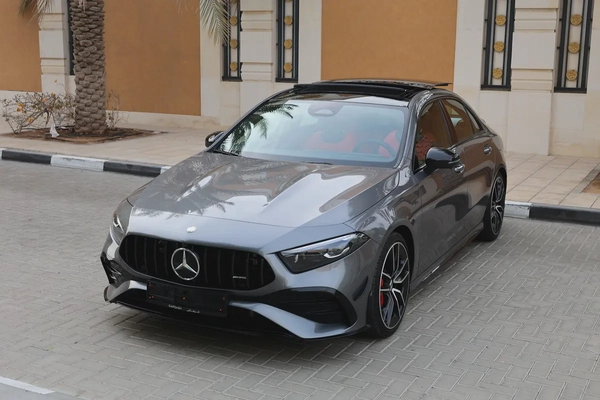 MERCEDES-BENZ A35-( AMG ENGINE)-8700km-2024-UNDER WARRANTY  SERVICE CONTRACT