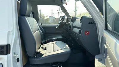 Toyota Land Cruiser Pick Up Toyota Land Cruiser Pickup 4.2L Diesel SC V4 2025-7