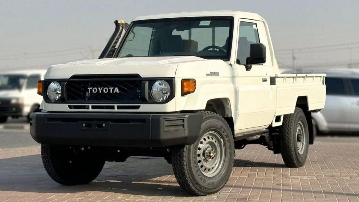 Toyota Land Cruiser Pick Up Toyota Land Cruiser Pickup 4.2L Diesel SC V4 2025