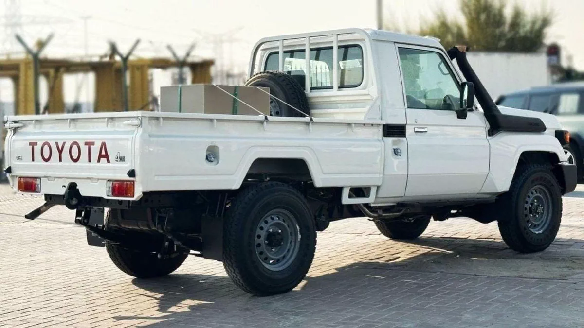Toyota Land Cruiser Pick Up Toyota Land Cruiser Pickup 4.2L Diesel SC V4 2025-3-0