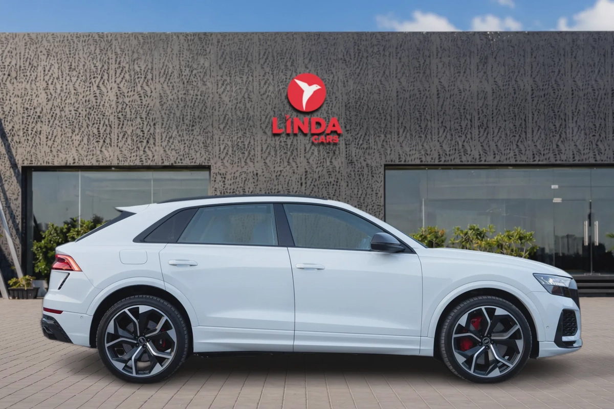 Audi RS Q8 2022-3-3
