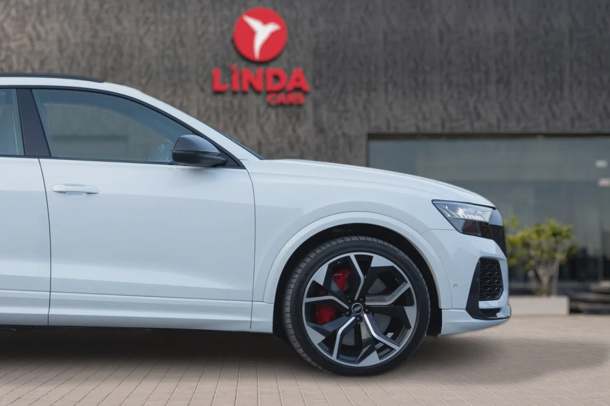 Audi RS Q8 2022-4-4