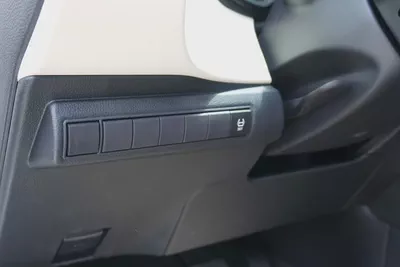 Toyota Corolla 2.0L  XLI 2025 GCC Specs-8