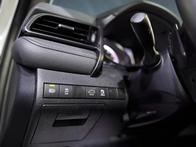 CAMRY SE / 23,000 Km / FULL OPTION / 3 YEARS WARRANTY-8