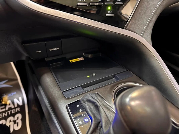 CAMRY SE / 23,000 Km / FULL OPTION / 3 YEARS WARRANTY