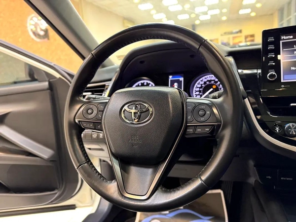 CAMRY SE / 23,000 Km / FULL OPTION / 3 YEARS WARRANTY