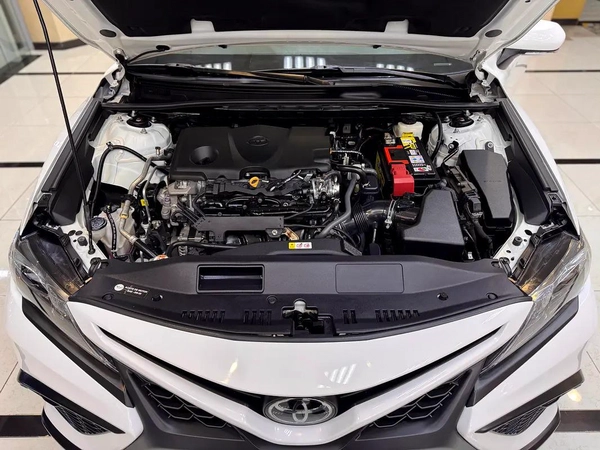 CAMRY SE / 23,000 Km / FULL OPTION / 3 YEARS WARRANTY