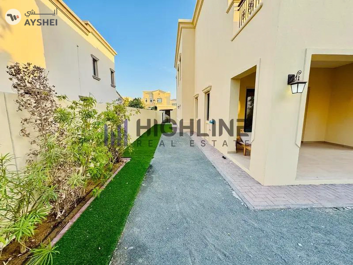 Prime Location |Well Maintained | Landscaped Garden-27-27