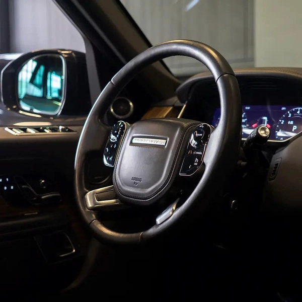 AED 2,682 pm • 0% Downpayment • Range Rover Vogue SE • 1 Year Warranty