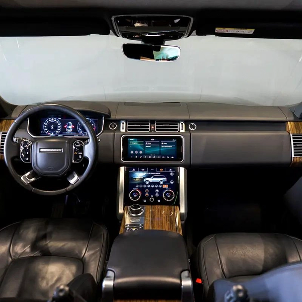 AED 2,682 pm • 0% Downpayment • Range Rover Vogue SE • 1 Year Warranty