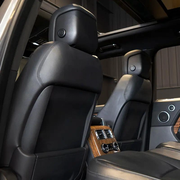 AED 2,682 pm • 0% Downpayment • Range Rover Vogue SE • 1 Year Warranty
