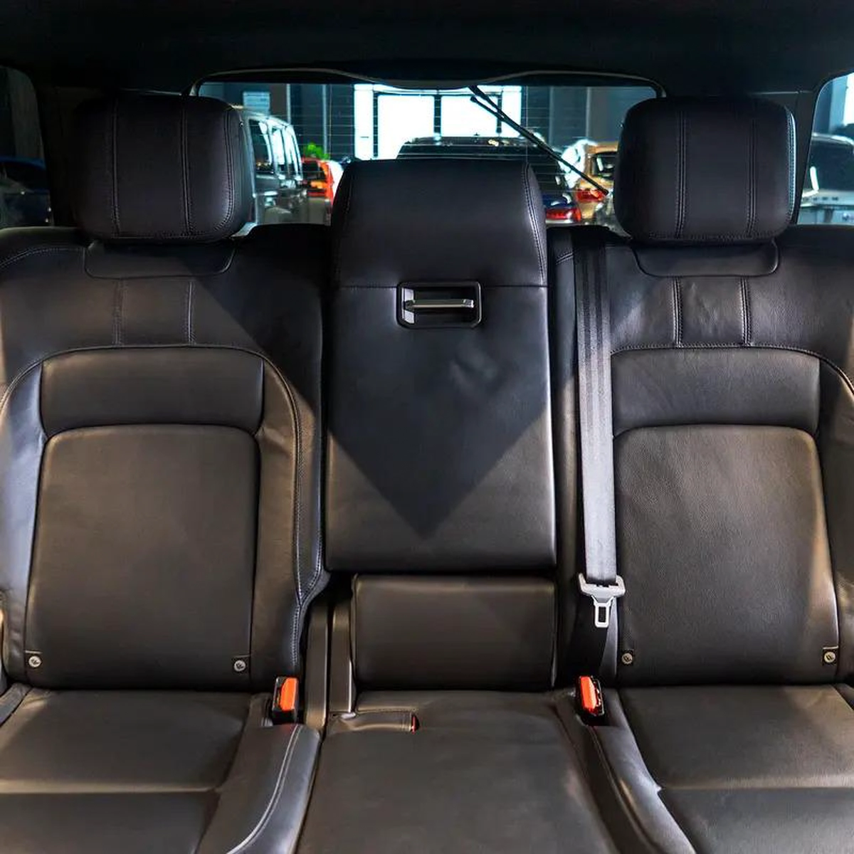 AED 2,682 pm • 0% Downpayment • Range Rover Vogue SE • 1 Year Warranty-16-16